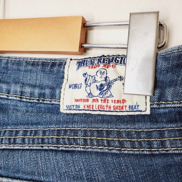 True Religion Bermuda Jean Shorts Size 25 – Light Wash Folded Cuff - Picture 6 of 9